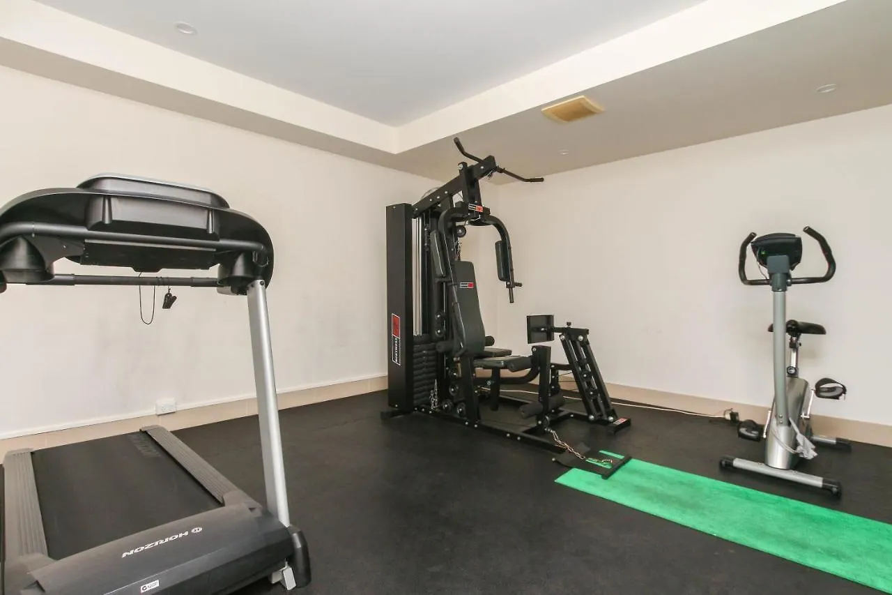 Stylish Park View City Apartment 103 Cairns